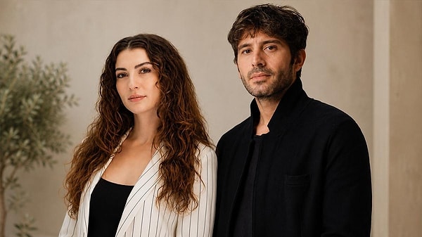 Başrollerini Burcu Özberk ve Cihangir Ceyhan'ın paylaşacağı Anne Yarısı dizisinin okuma provası gerçekleşti.
