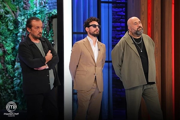 MasterChef Türkiye’nin yeni sezonunda ilk 20 kişilik ana kadronun belirlenmesi için yarışmacılar bir kez daha mutfağa girdi.