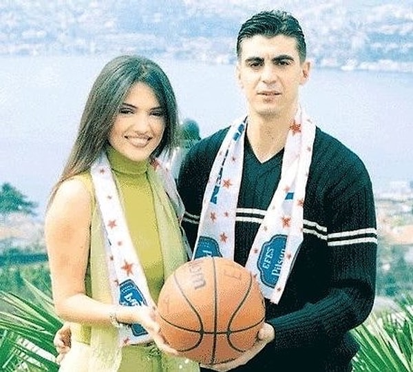 The reappearance of Demet Şener and İbrahim Kutluay in the same frame inevitably brought back one of the most talked-about gossip events from years ago.