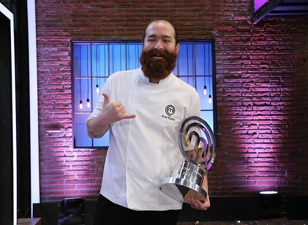 Mustafa Kadir Mercan'ın özel haberine MasterChef Türkiye programının 2021 yılı birincisi Eren Kaşıkçı'dan acı haber geldi.