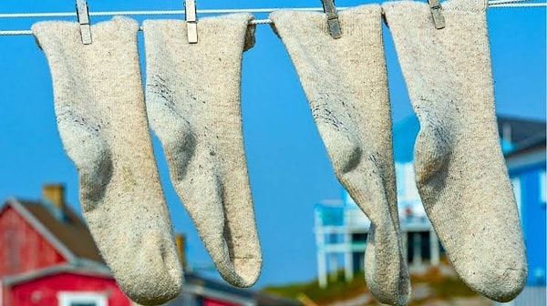 Lemon juice aids in loosening stains that have settled into fabric.