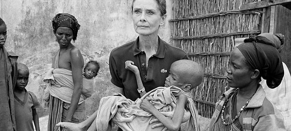 Audrey Hepburn: Isırgan Otu Yiyerek Hayatta Kalmış Yıldız