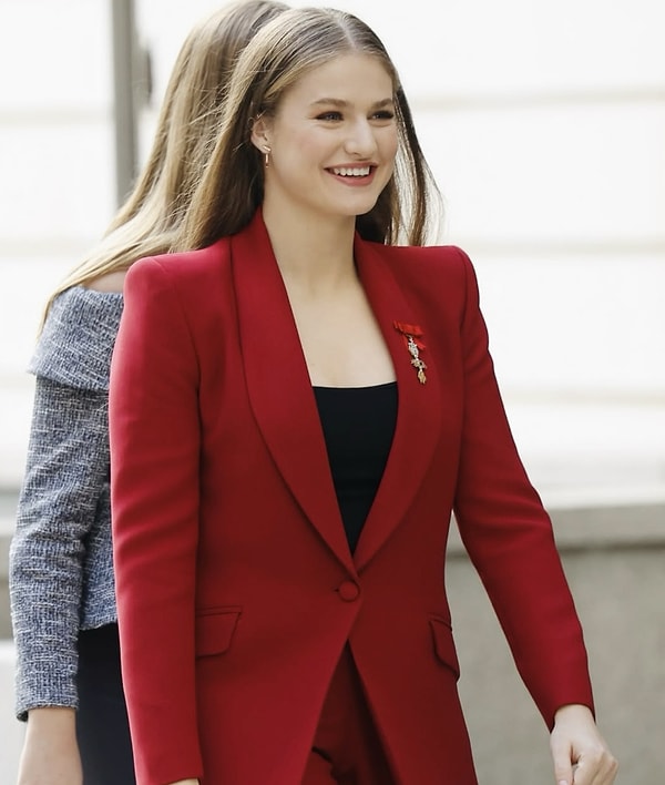 Princess Leonor, the eldest daughter of King Felipe VI and Queen Letizia of Spain, has been standing out as one of the most talked-about young figures in the European royal family for many years.