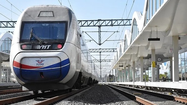 Halkalı-Kapıkule, Ankara-İzmir Yüksek Hızlı Tren (YHT) çalışmaları devam ediyor.