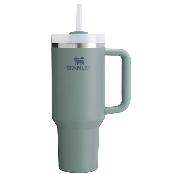 8. Stanley Quencher 1.18 litre pipetli termos bardak ikonik tasarımıyla haftanın en çok satanı!