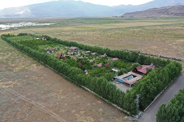 Örnek teşkil eden tarımsal girişim yerel üreticilere ilham kaynağı oluşturdu.