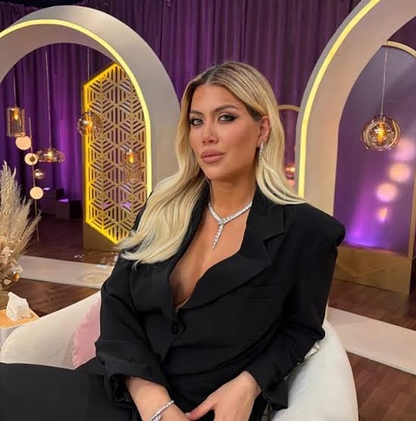 Arjantinli televizyon yıldızı, model ve menajer Wanda Nara, uzun yıllardır yalnızca kariyeriyle değil özel hayatıyla da dünya magazininin en çok konuşulan isimlerinden biri olmaya devam ediyor.