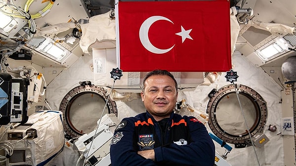En çok dikkat çeken terfi ise şuranın Gezeravcı kararı oldu.