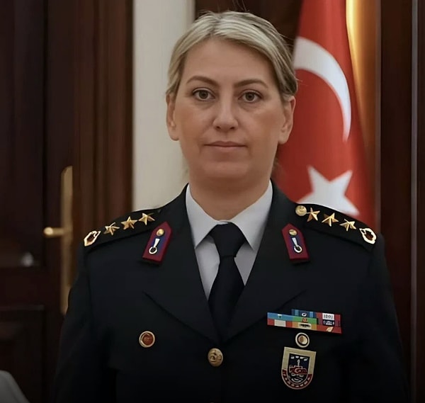 General rütbesine ulaştı.