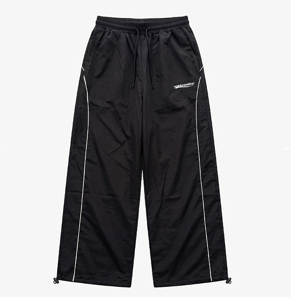 VOID Creative nakışlı paraşüt eşofman altı 899,00 TL yerine sepette net 699,00 TL!