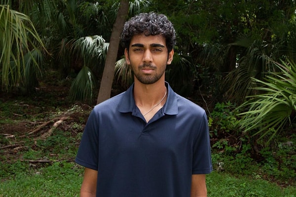 Florida'da yaşayan Nathan Thomas, henüz 18 yaşındayken üniversitede öğretim görevlisi olarak göreve başlayarak Guinness Dünya Rekorları'na girdi.