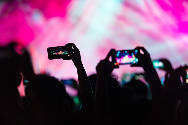 8. Son sorudayız! Konser alanında ne kadar fotoğraf/video çekeceksin?