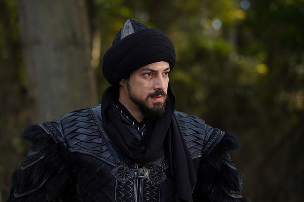 Yeni projesi merakla beklenen Mert Yazıcıoğlu'nun başrolünde yer alacağı Netflix dizisiyle ilgili dikkat çeken bir gelişme yaşandı.