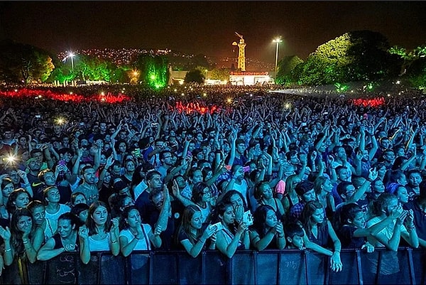İstanbul'da Bu Hafta Sonu Hangi Alternatif Müzik Konserine Gidilir?