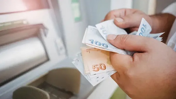 Artık kimse tek bir maaşa bağımlı olmanın riskini almak istemiyor.