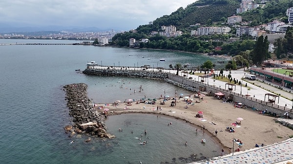 Betonlaşmanın Sona Ermesiyle Birlikte Ziyaretçiler Doğal Sahil Alanından Yararlanmaya Başladı
