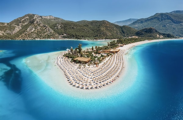 Ölüdeniz, dünyanın yüzmeye en uygun denizleri arasına girdi.