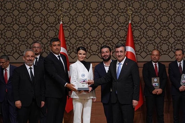 İşte 11. Anadolu Medya Ödülleri'nde Ödül Sahipleri