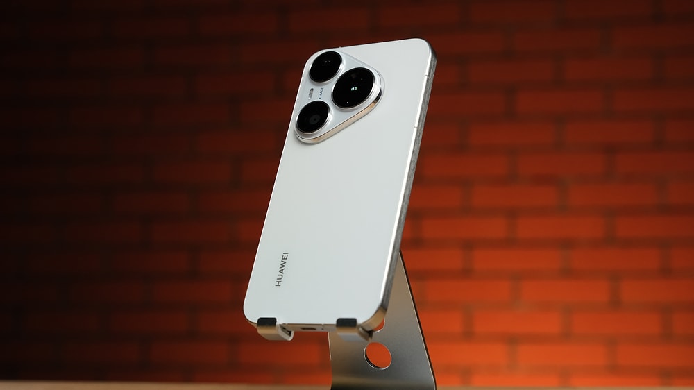 Hem Tarzından Ödün Vermeyenlere Hem de Fotoğraf Tutkunlarına Özel: HUAWEI Pura 90s Serisi