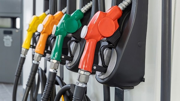 Konuya ilişkin Cumhurbaşkanı Kararı, Resmi Gazete'de yayımlandı. Kararla, motorinde ÖTV düzenlemesi ve eşel mobil uygulamasında değişiklik yapıldı.