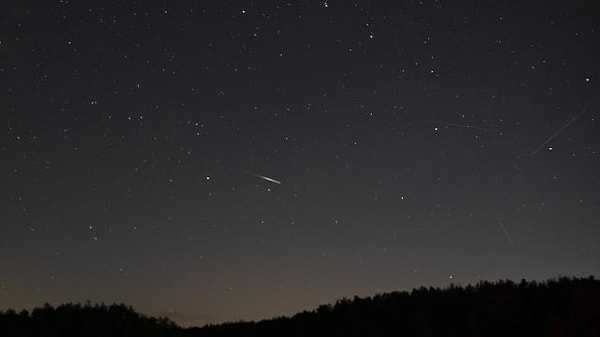 Bolu'da gökyüzü tutkunları, Seben Taşlıyayla Göleti çevresinde toplandı.