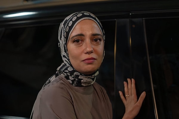 Kızılcık Şerbeti'nde dört sezon boyunca yaşanan ayrılıklara yenileri eklenmeye devam ediyor.
