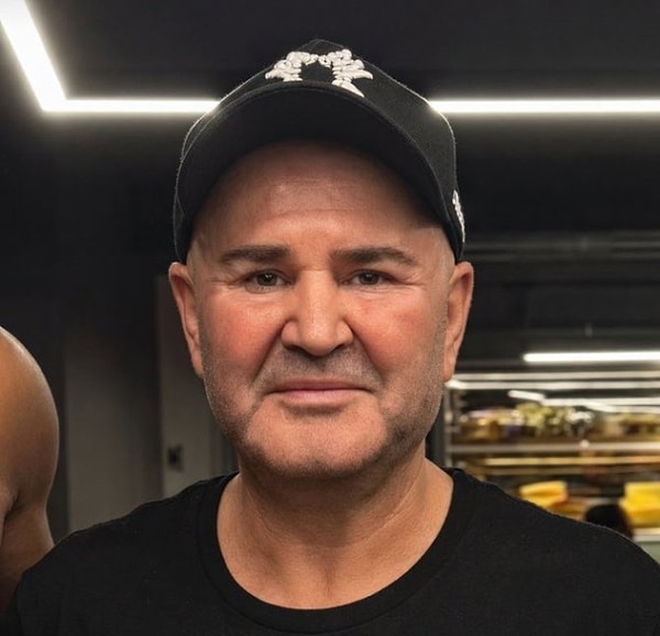 Şafak Sezer'i son olarak 9 Ocak'ta vizyona giren “Ketenpere: Dalavere” filminde izlemiştik.
