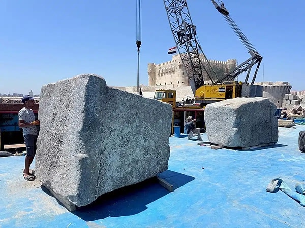 Çıkarılan Bloklar Mimari Açıdan Doğu ve Batı Kültürlerinin Kesişim Noktasını İşaret Ediyor