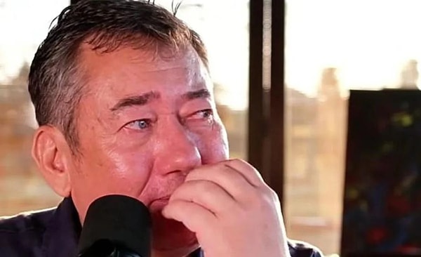 Gazeteci Serdar Akinan, yaşadığı ağır halsizlik, yüksek ateş ve ses çatallaşması şikayetlerinin ardından Dang Virüsü’ne (Dengue / Kemik Kıran Hastalığı) yakalandığını duyurdu.