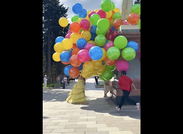 Gerçekten helyum dolu balonlar bir insanın uçmasını sağlayabilir mi?