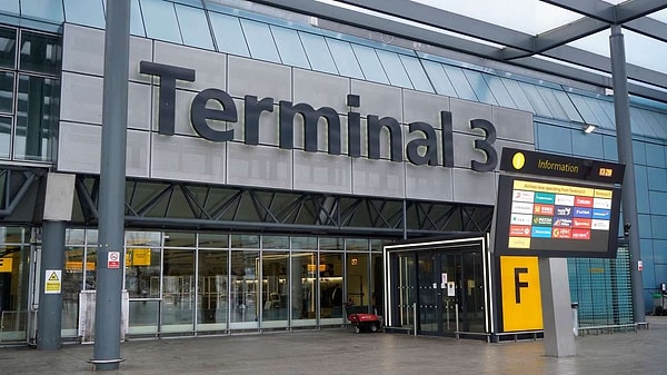 Following the intervention of airport staff and the repair work on the burst pipe, all surrounding roads where the flooding occurred were reopened to traffic.