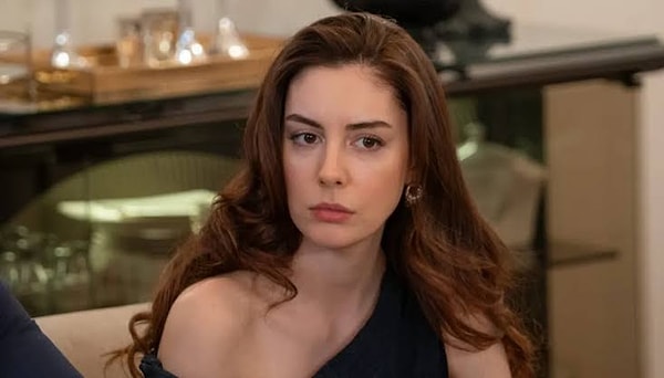 Kızılcık Şerbeti'ne veda eden Selin Türkmen'in ardından diziye yeni bir isim dahil oldu.