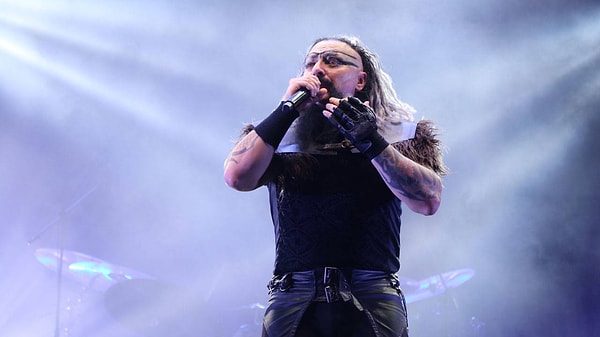 5. Hayko Cepkin'in sesini canlı dinlediğinde daha önce konserine gitmediğine pişman olacaksın!