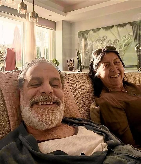 Ozan Güven bu kez yaşadığı sürecin annesinin Alzheimer hastalığını tetiklediğini öne sürdü.