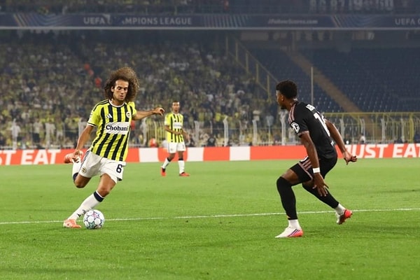 Fenerbahçe'nin Lyon ile oynadığı UEFA Şampiyonlar Ligi Play-Off Turu maçını 12’si yabancı 175 medya mensubu takip etti.