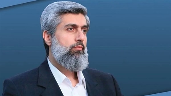 Furkan Vakfı kurucusu ve başkanı Alparslan Kuytul ve bazı vakıf üyelerinin evlerine bu sabah çok sayıda polis ekibi ile operasyon düzenlendi.