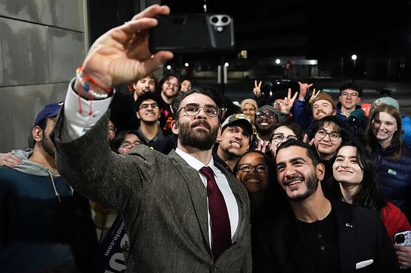 Hasan Piker'in Sosyal Medya Hesapları