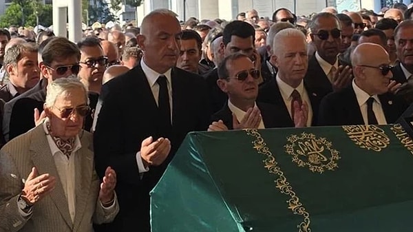Birol Altınkılıç'a son vedada iş dünyasından siyasete ve sanat dünyasına kadar pek çok tanınmış isim bir araya geldi.