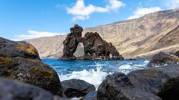 El Hierro, doğallığının yanı sıra çevre dostu altyapısıyla da öne çıkıyor.