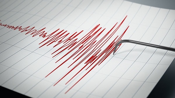 Çankırı depreminden bir süre önce de Kütahya’nın Simav ilçesinde 3,3 büyüklüğünde deprem meydana geldi. İlk belirlemelere göre deprem nedeniyle herhangi bir olumsuzluk yaşanmadı.