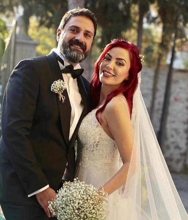 İzmir'in tanınmış kadın hastalıkları ve doğum uzmanlarından Op. Dr. Özlem Gültekin'in hayatını kaybetmesi, geçtiğimiz günlerde hem sağlık camiasını hem de sevenlerini yasa boğmuştu.