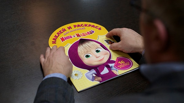 Maşa'nın Şapkası Bile Tartışma Konusu Oldu