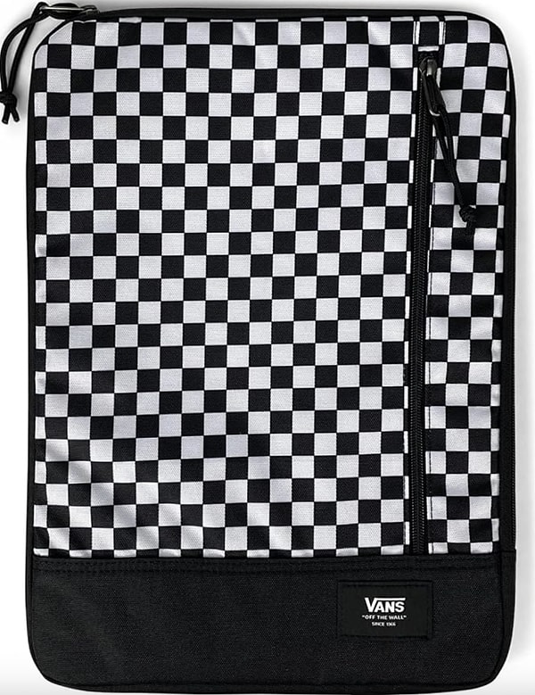 Vans damalı ve klasik sırt çantalarında şehre dönüş şöleni!