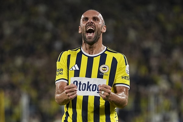 Fenerbahçe ikinci yarıda da kontrolü elden bırakmadı.