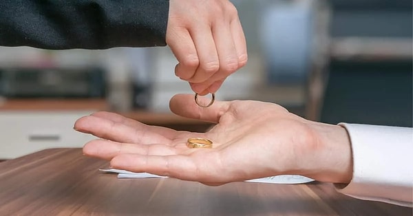 Toplumda "süresiz" diye bilinen nafaka süresine yeni düzenleme geliyor.