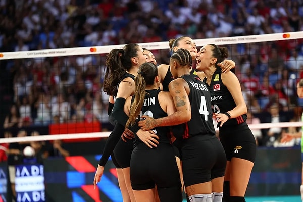 2026 CEV Kadınlar Avrupa Voleybol Şampiyonası'nda mücadele eden Filenin Sultanları, ikide iki yaparak büyük bir başarı elde etti.