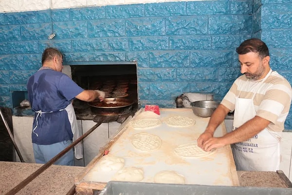 "Bu Sıcakta Fırının Önünde Durmak Herkesin Harcı Değil"