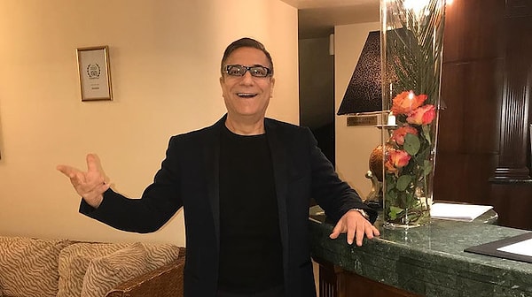 Türk televizyon tarihinin en renkli şovmenlerinden Mehmet Ali Erbil, uzun süredir mücadele ettiği sağlık sorunlarına rağmen enerjisini korumaya devam ediyor.