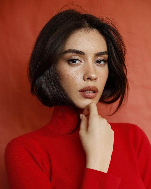 Miss Turkey 2022'de Türkiye Güzeli seçilen Nursena Say da Gönül Dağı kadrosuna katıldı.