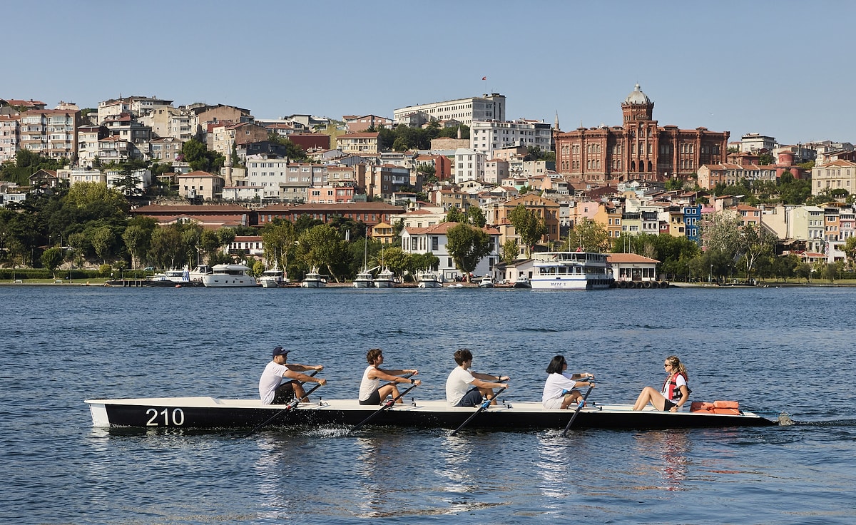 Haliç’in Tarihi Kıyısında Büyüyen Regatta Deneyimi: DenizBank Tersane Istanbul Rowing Cup Kayıtları Başladı